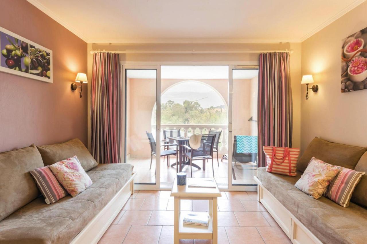 Residence Pierre & Vacances Premium Les Calanques Des Issambres Les Issambres Exterior photo