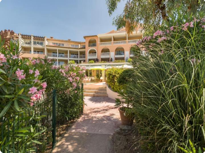 Residence Pierre & Vacances Premium Les Calanques Des Issambres Les Issambres Exterior photo